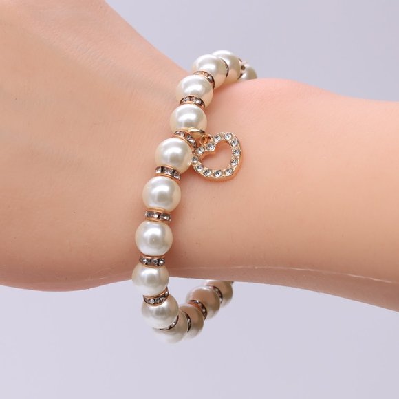Mybeademporium.com Jewelry - Beautiful Pearl bracelet with Rhinestones and heart pendant.